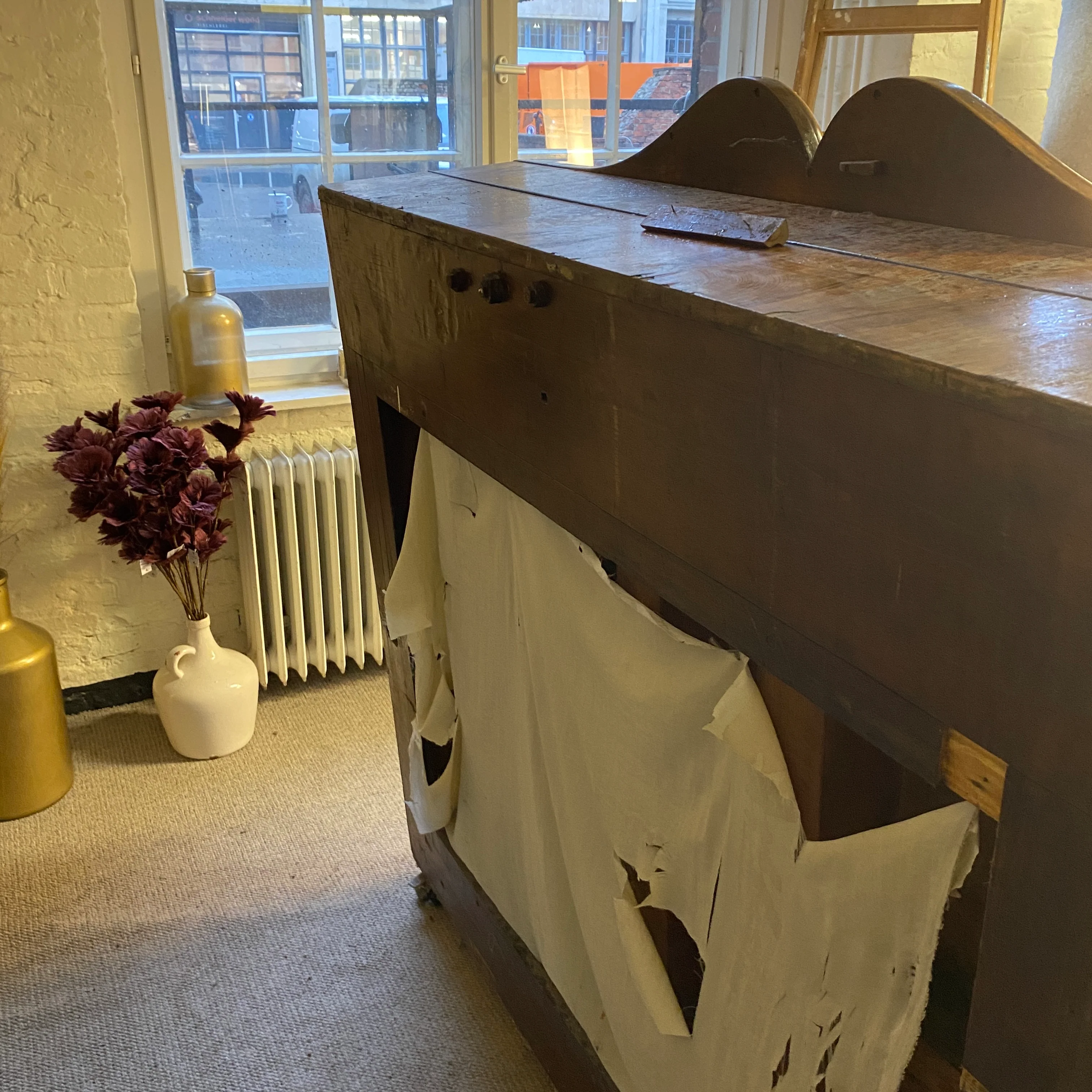 Antikes Upright Klavier im Barockstil mit Holzschnitzereien – dekoratives Vintage - gebraucht - Image 7