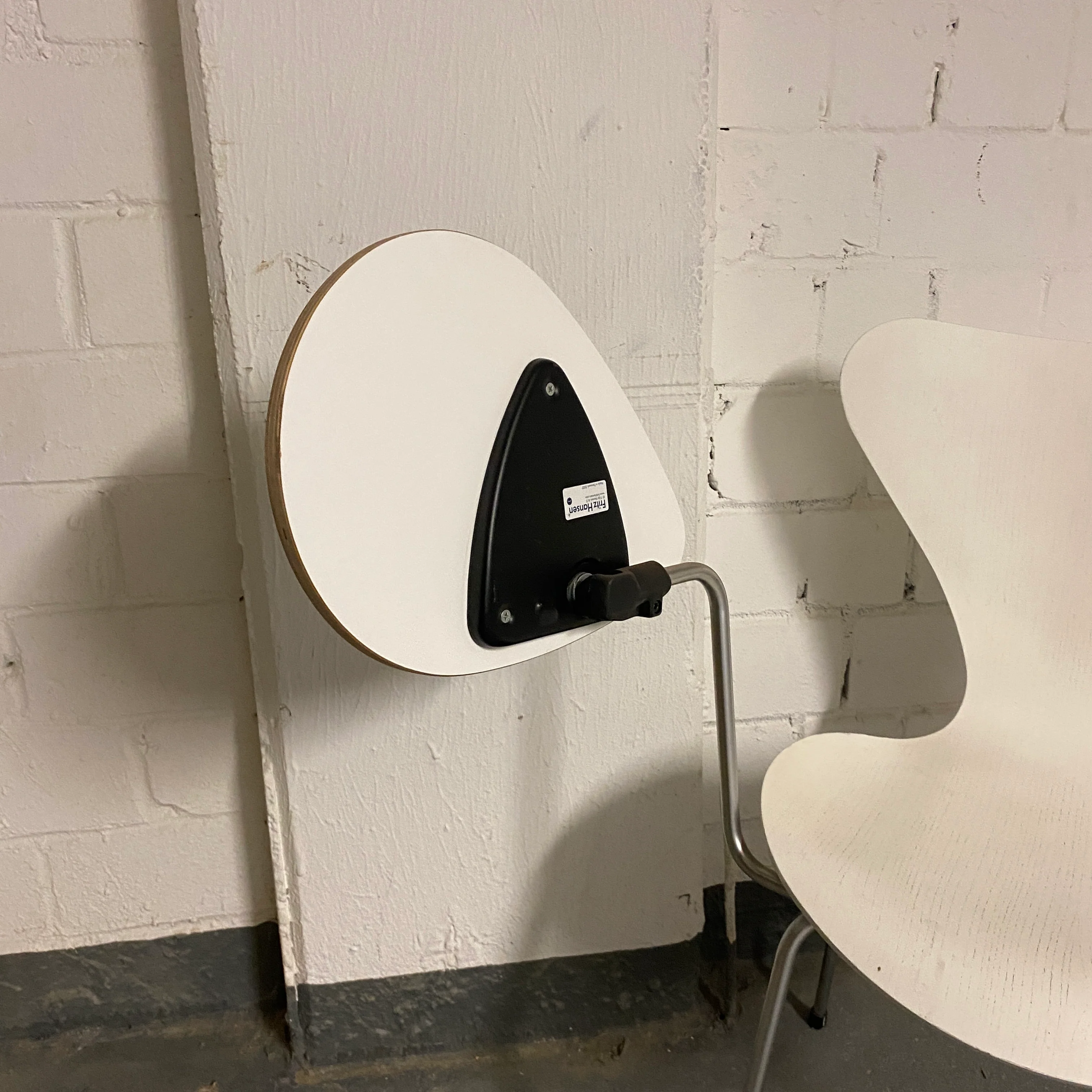 Fritz Hansen Klapptisch Serie 7 Ant Chair Table Tablet Arm Ablagetisch Made in Denmark 2002 - Image 5