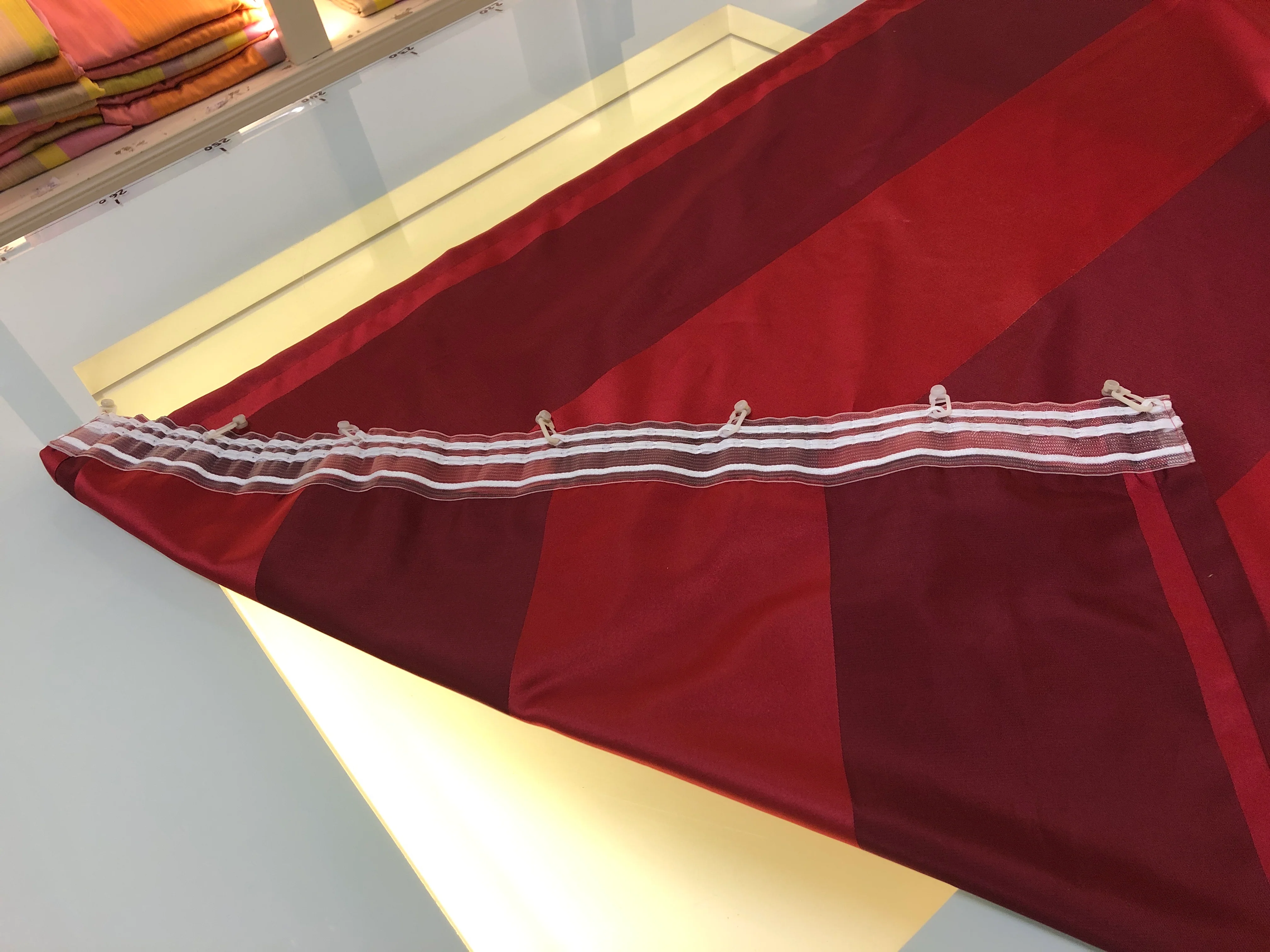 Gardine Vorhang 220x70 rot gestreift lichtdurchlässig gebraucht - Image 3
