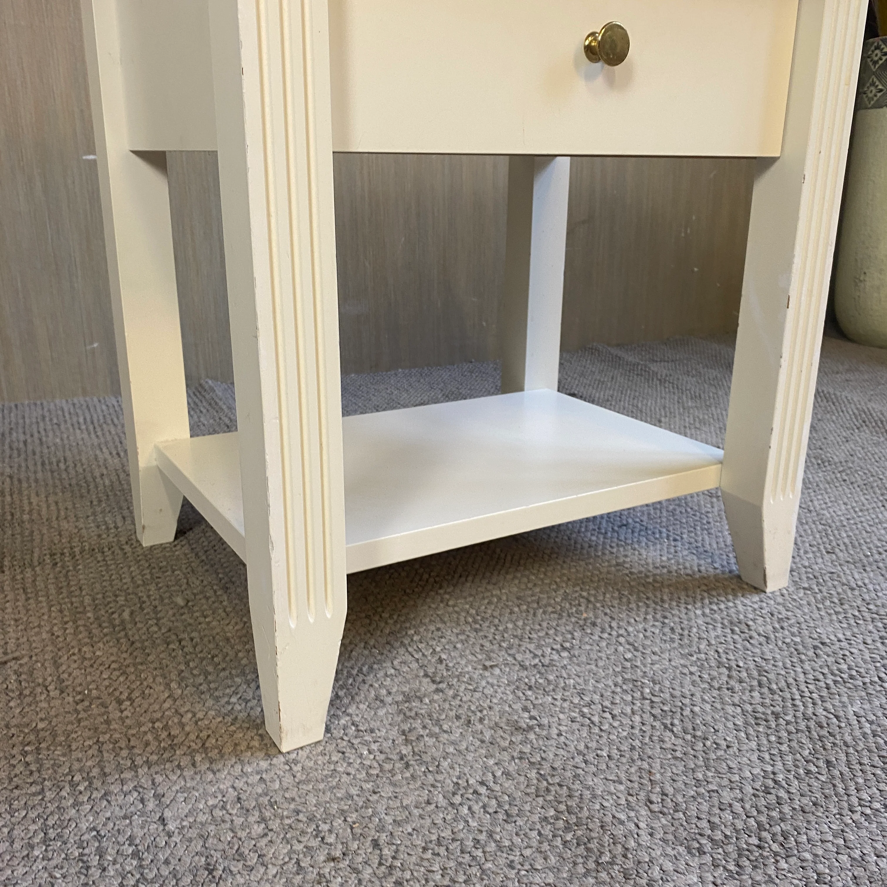 Nachttisch weiß mit Schublade – Tisch gebraucht - Image 5