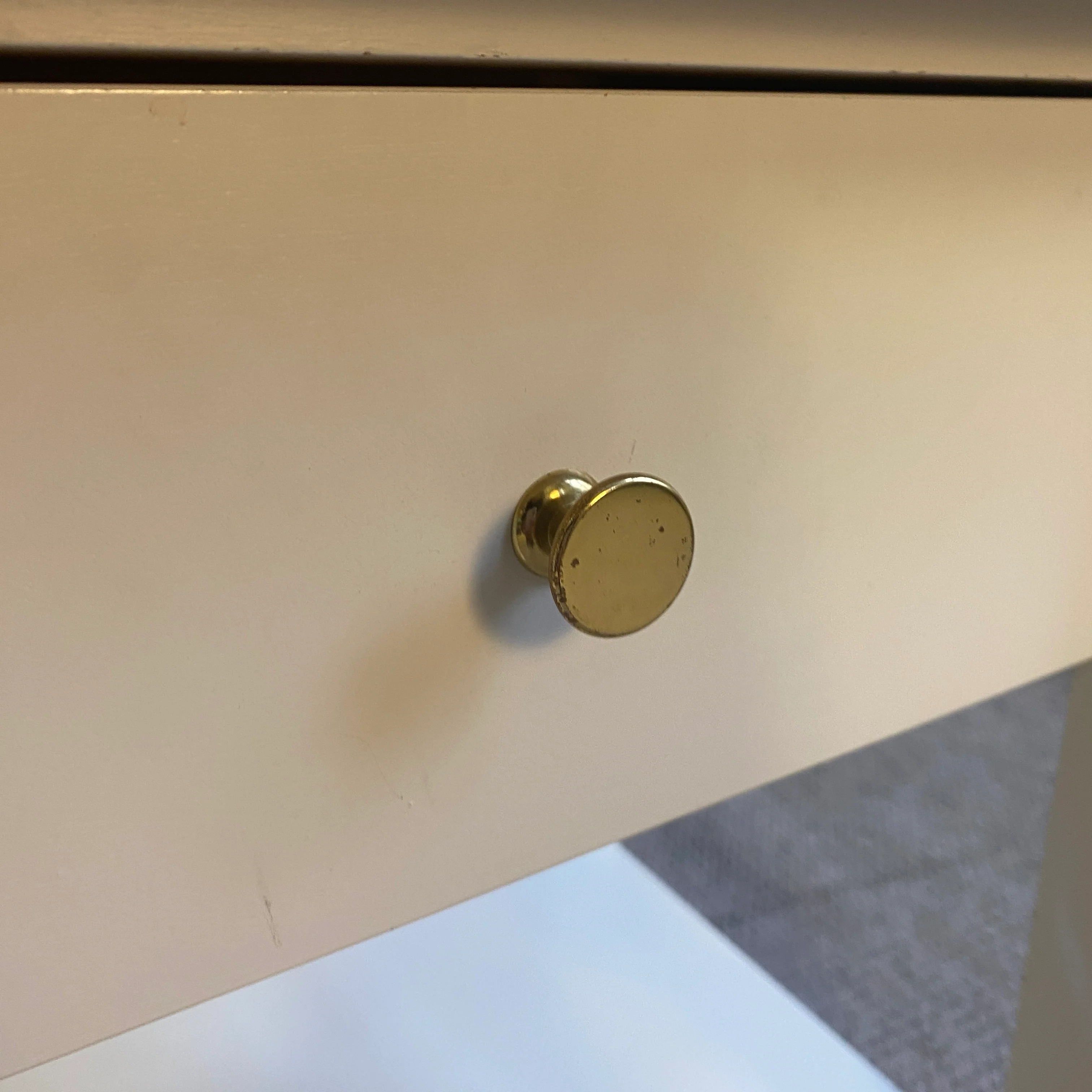 Nachttisch weiß mit Schublade – Tisch gebraucht - Image 7