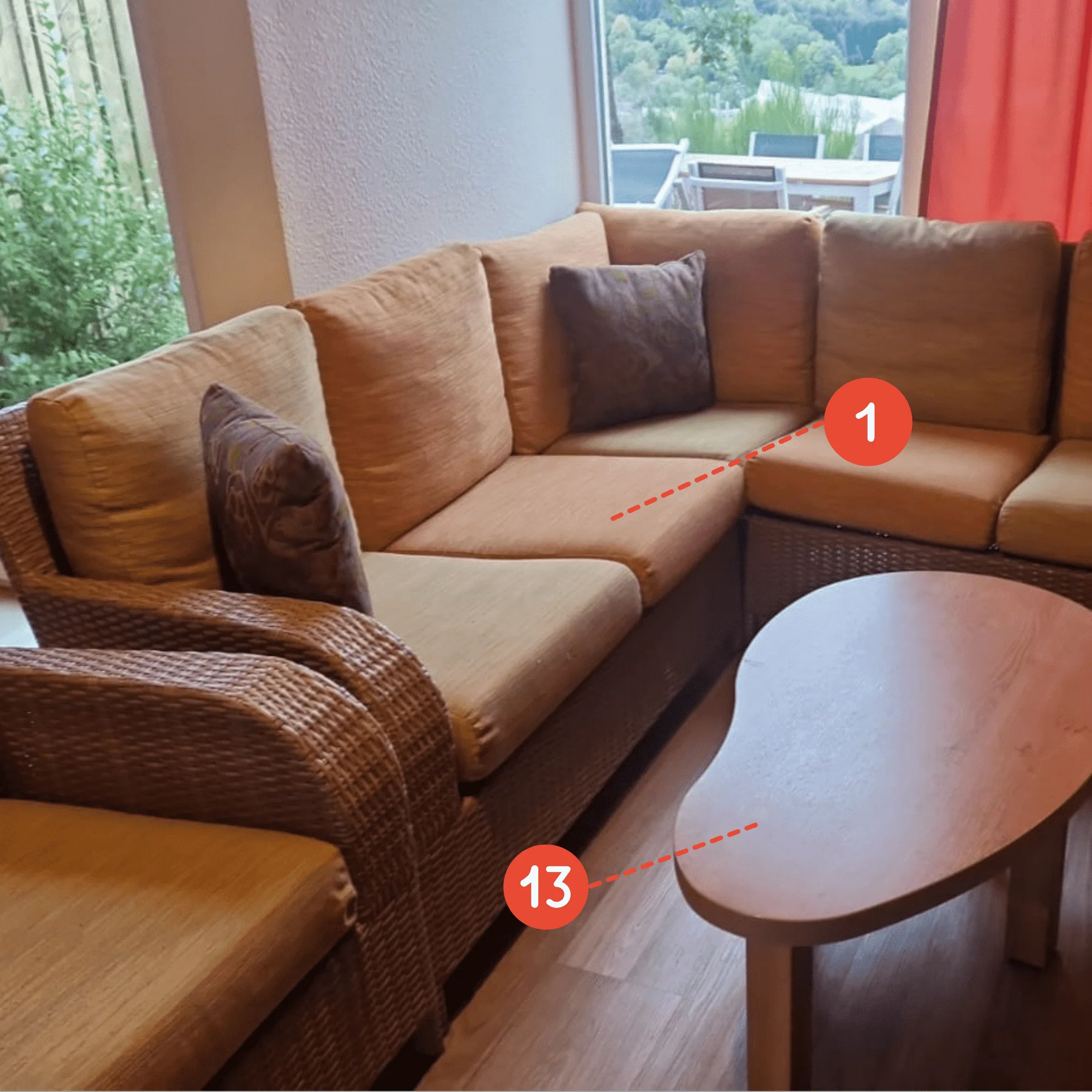 Showroom - Einblick in ein Hotelzimmer mit Rattan Hotelmöbeln - Image 6