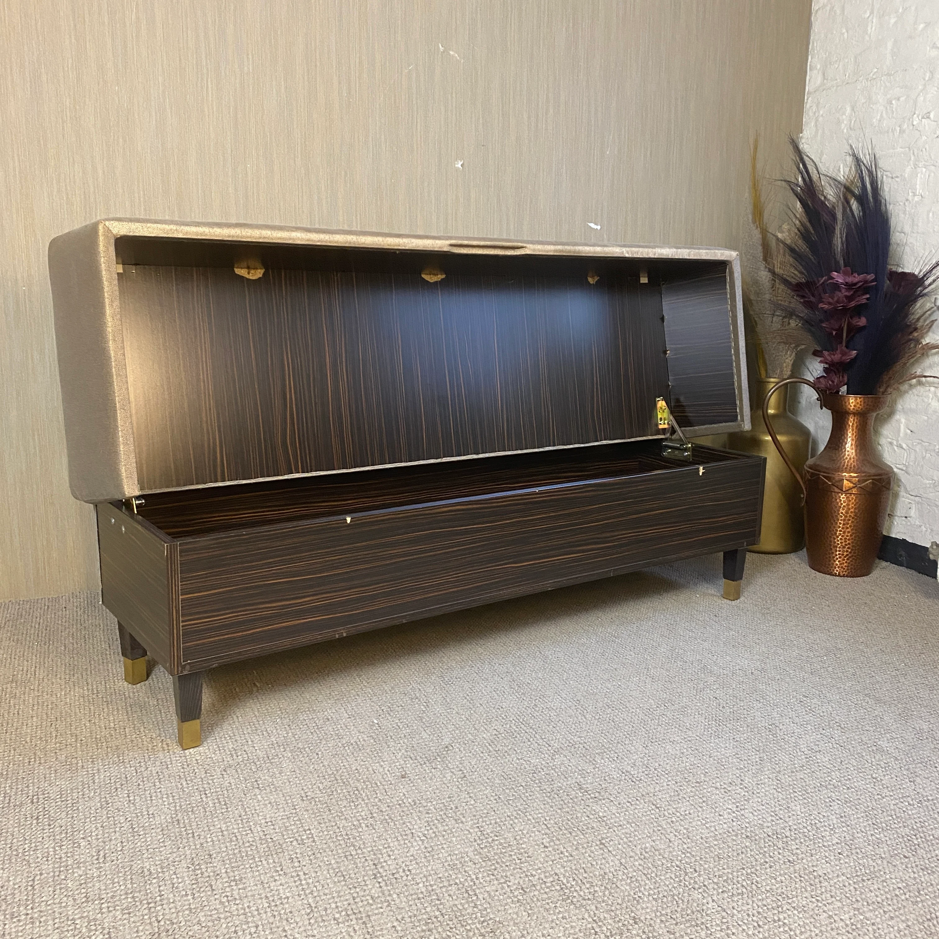 Bettbank Sitzbank Silber golden Atlantic Hotel Hamburg Stoff – 160cm gebraucht