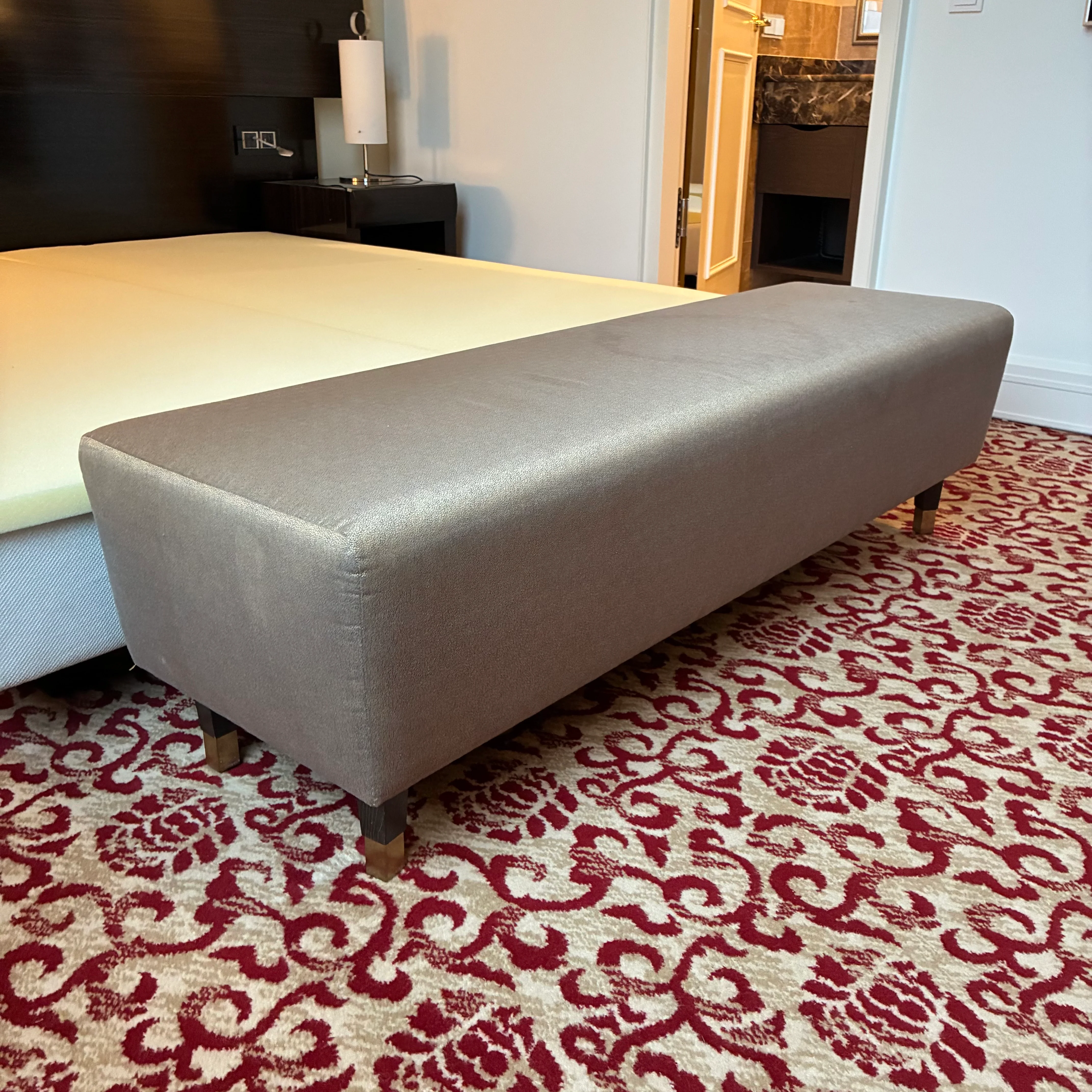 Bettbank Sitzbank Silber golden Atlantic Hotel Hamburg Stoff – 160cm gebraucht - Image 3