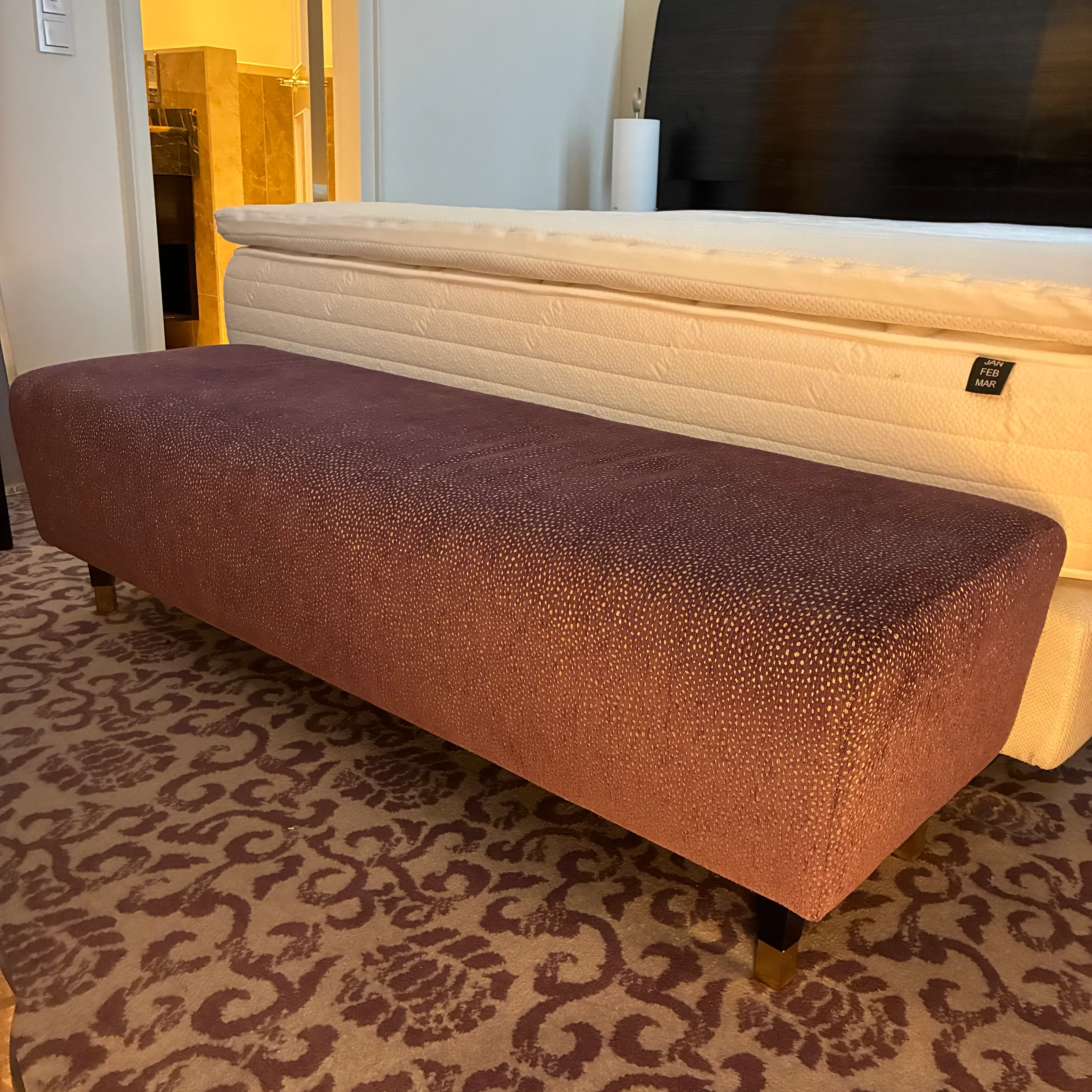 Sitzbank Bettbank groß lila aus Atlantic Hotel Hamburg Hotelqualität gebraucht 160cm - Image 3