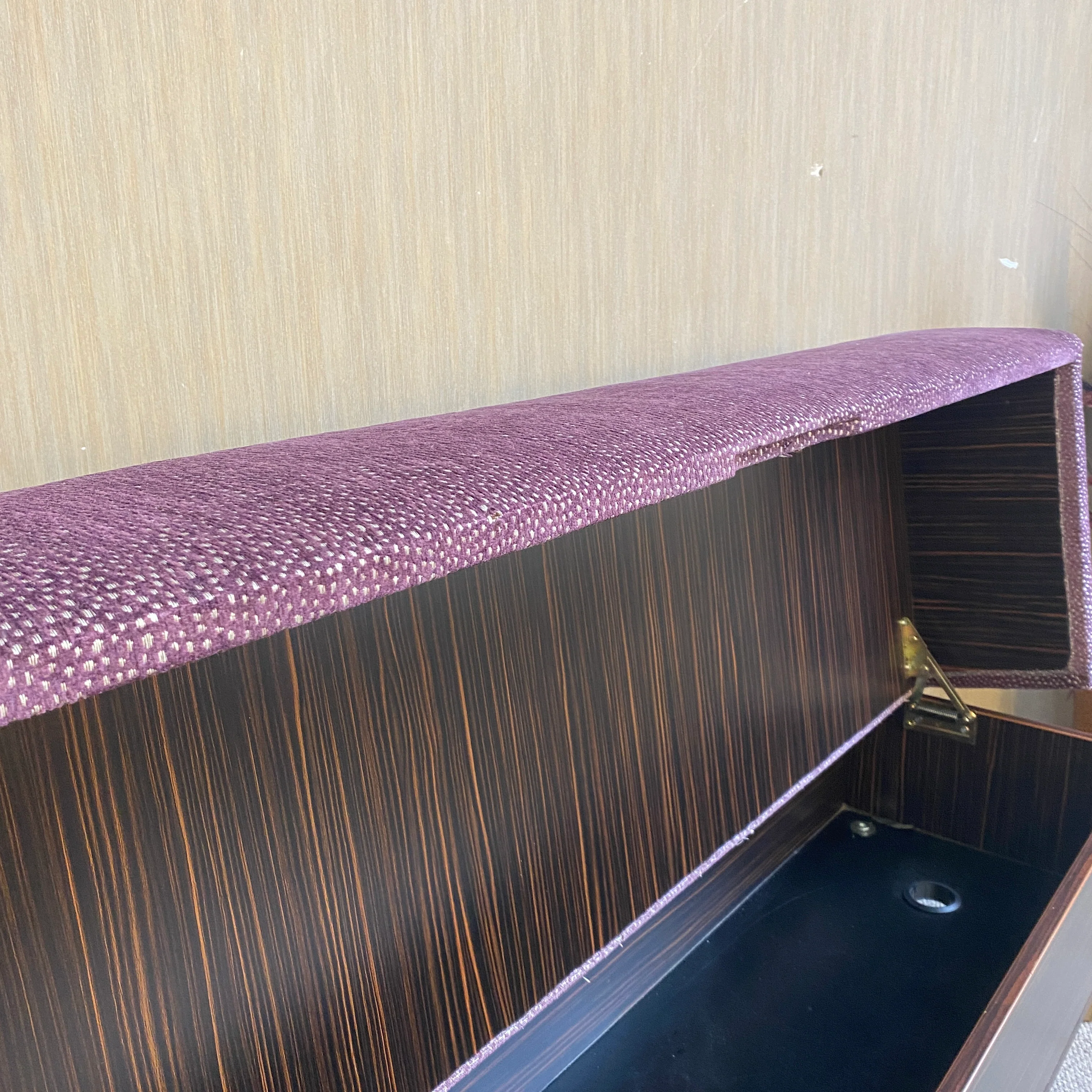 Sitzbank Bettbank groß lila aus Atlantic Hotel Hamburg Hotelqualität gebraucht 160cm - Image 6